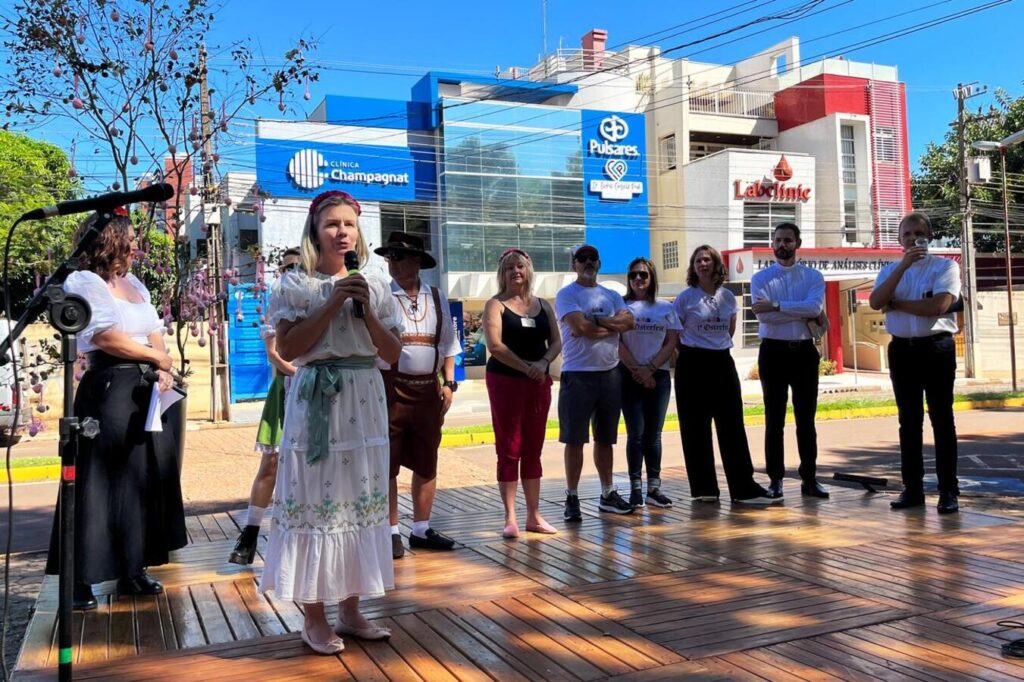 2ª Osterfest Toledo projeta árvore com 30 mil casquinhas de ovos