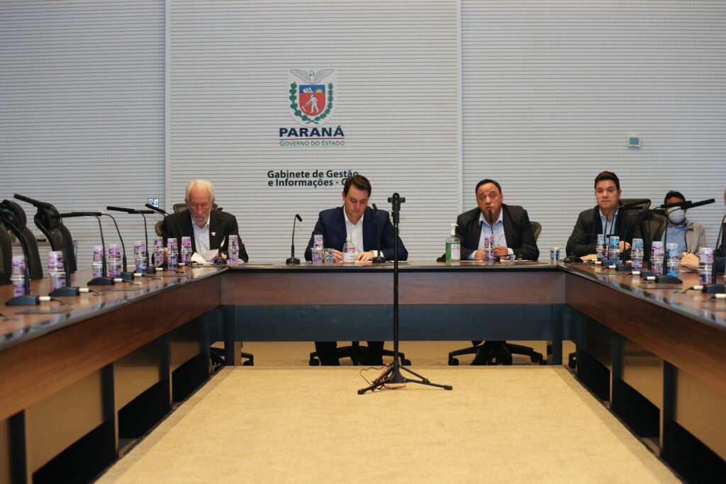 Bolsonaro faz reunião virtual com presidente da Fiesp e empresários