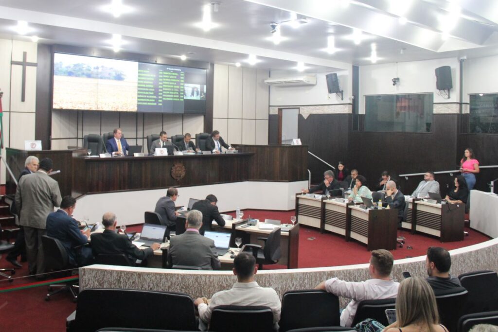 Câmara de Toledo aprecia cinco proposições em sessão ordinária