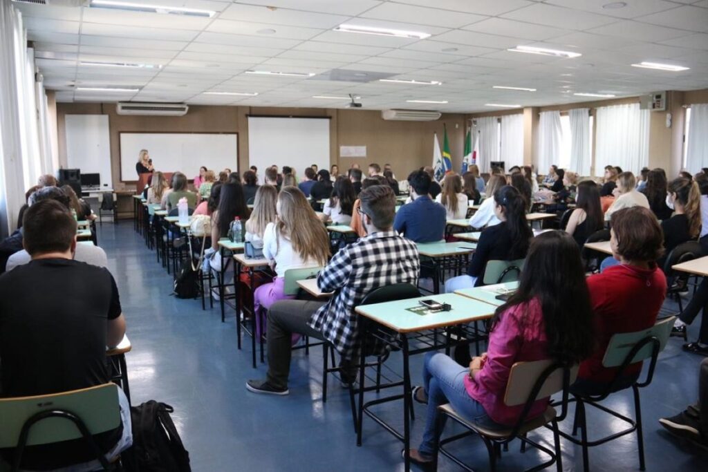 Uopeccan recepciona novos residentes em Cascavel e Umuarama