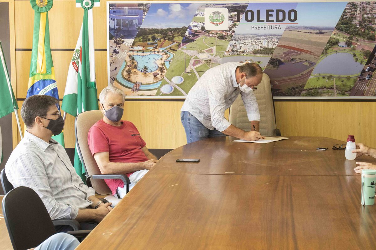 Edição em PDF, 23/03/2021 - Com Lunitti licenciado por motivos de saúde, Ademar assume a prefeitura