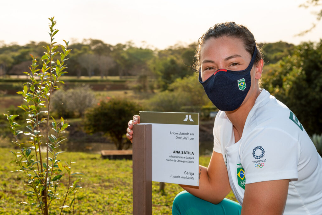 De volta da Olimpíada de Tóquio, Ana Sátila recebe homenagem na Itaipu