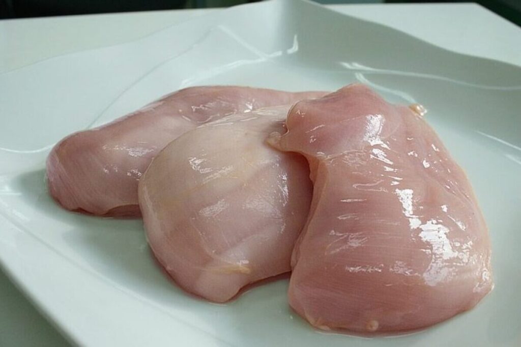 Exportações de carne de frango crescem 15,3% em abril