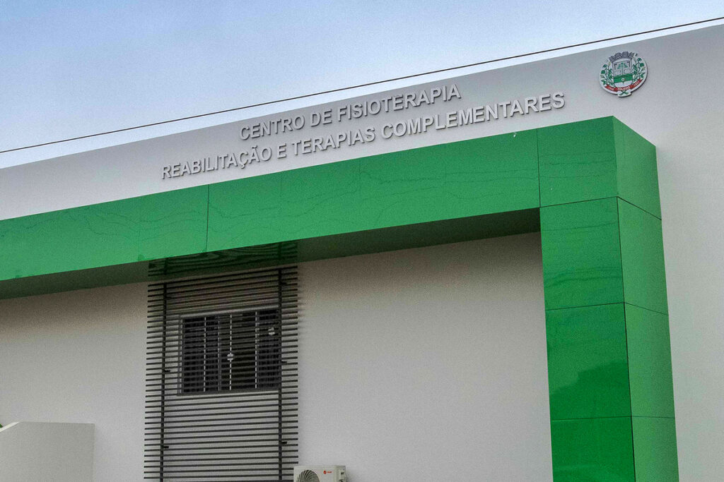 Centro de Fisioterapia, Reabilitação e Terapias Complementares é entregue à população