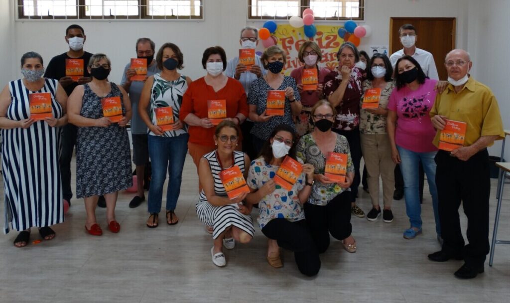 Clube da Poesia de Toledo comemorou 14º aniversário de fundação