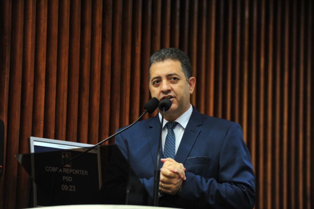 Deputado Cobra Repórter solicita o cancelamento do Carnaval 2022 no Paraná