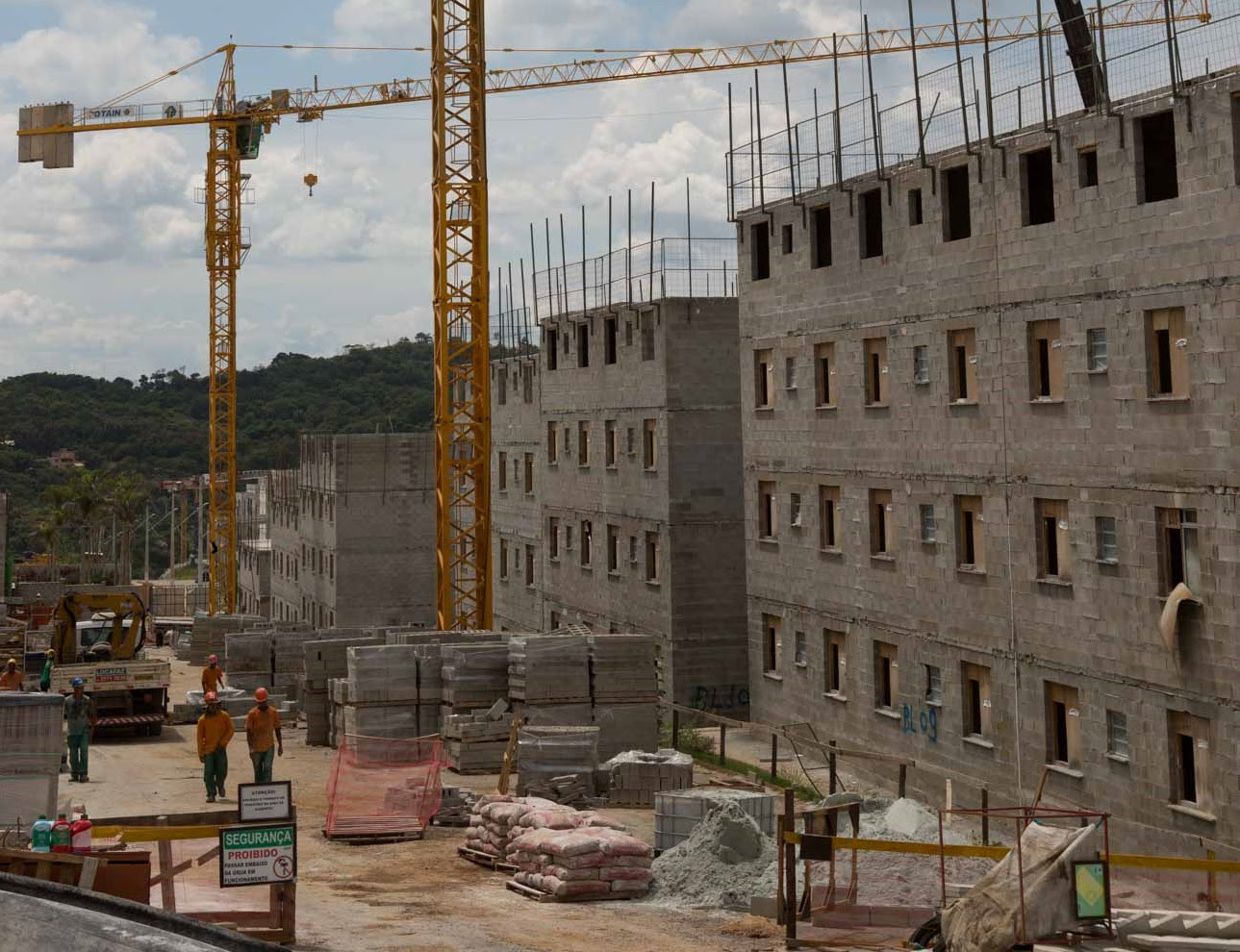 Construção civil lidera geração de empregos no Paraná em 2020