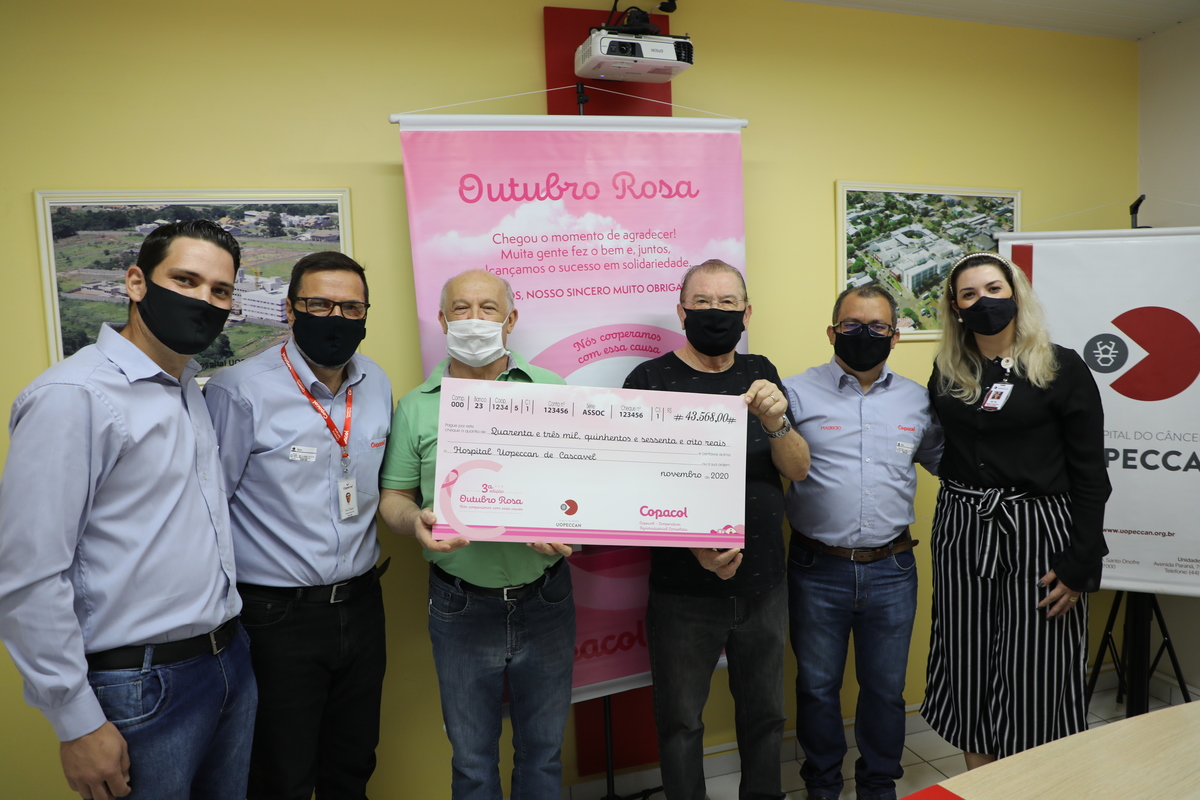 Copacol repassa doação do Outubro Rosa à Uopeccan
