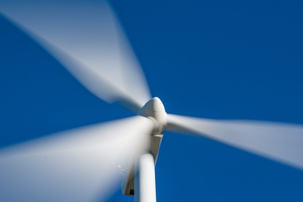 MEC quer ampliar oferta de cursos na área de energia renovável