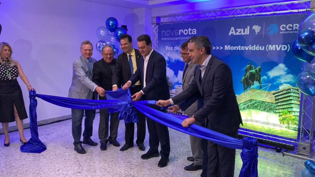 Azul começa a operar rota entre Foz do Iguaçu e Montevidéu, no Uruguai