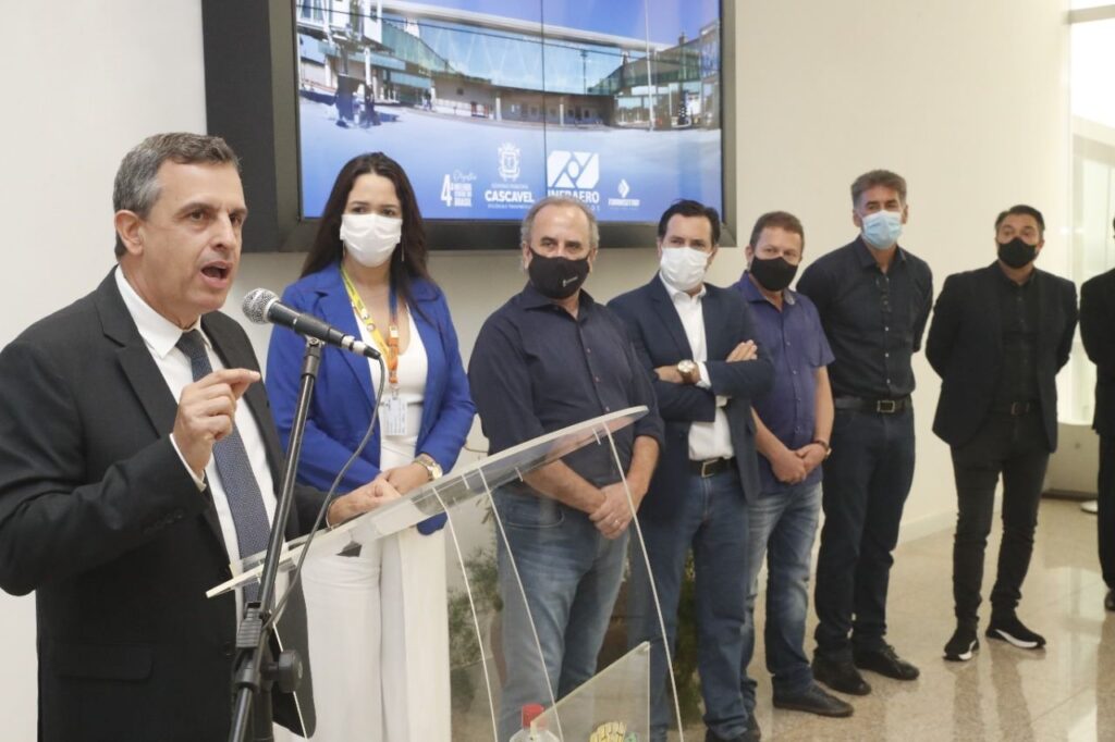 Infraero apresenta equipe que irá assessorar os serviços do Aeroporto de Cascavel