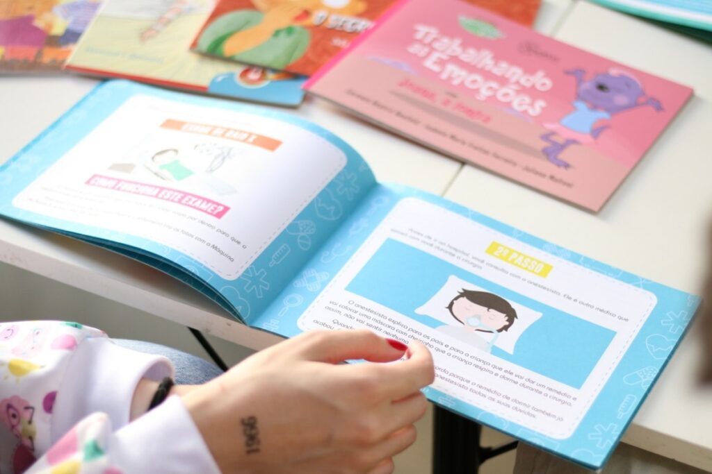 Huop: livros ajudam pacientes a lidar com sentimentos durante internação
