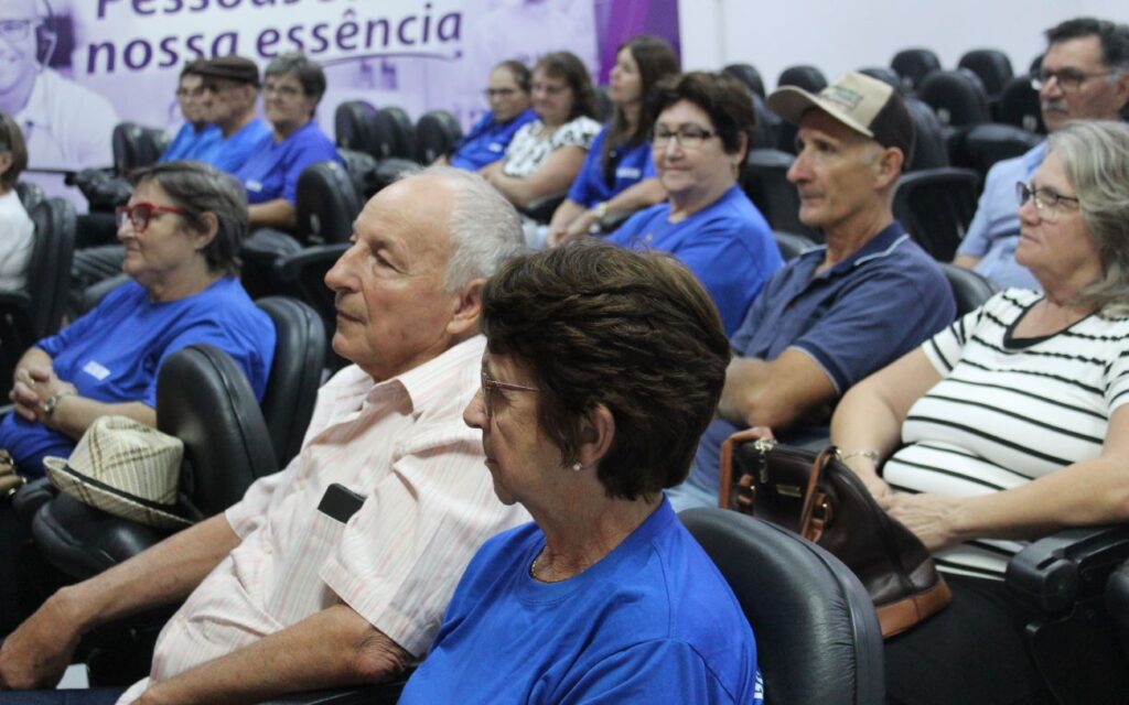 Programa Melhor Idade foca na conscientização e oferece orientação sobre o uso racional de medicamentos