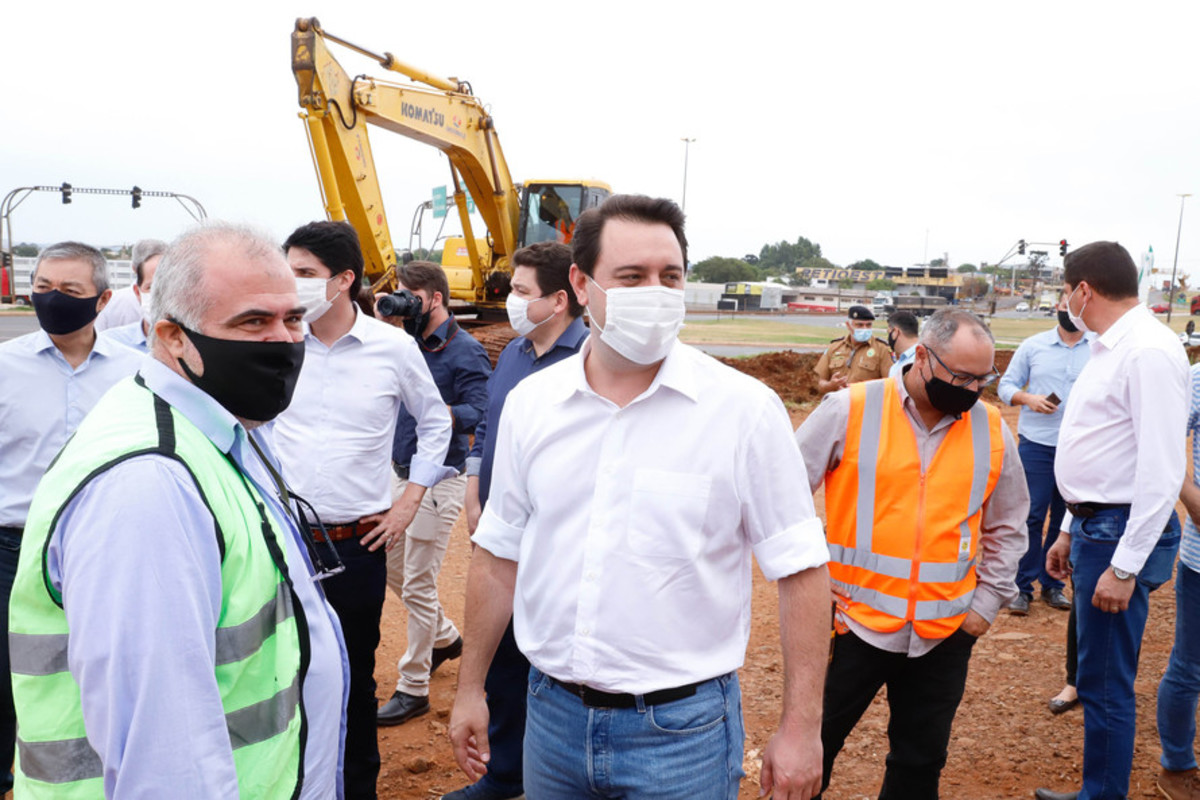 Governador vistoria início das obras do Trevo Cataratas, em Cascavel