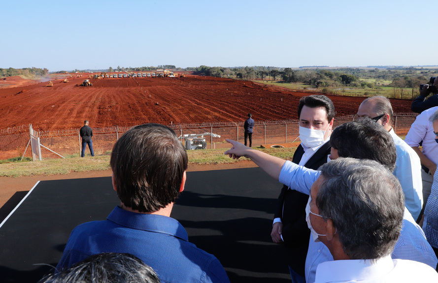 Presidente e governador vistoriam obras do Aeroporto de Foz do Iguaçu