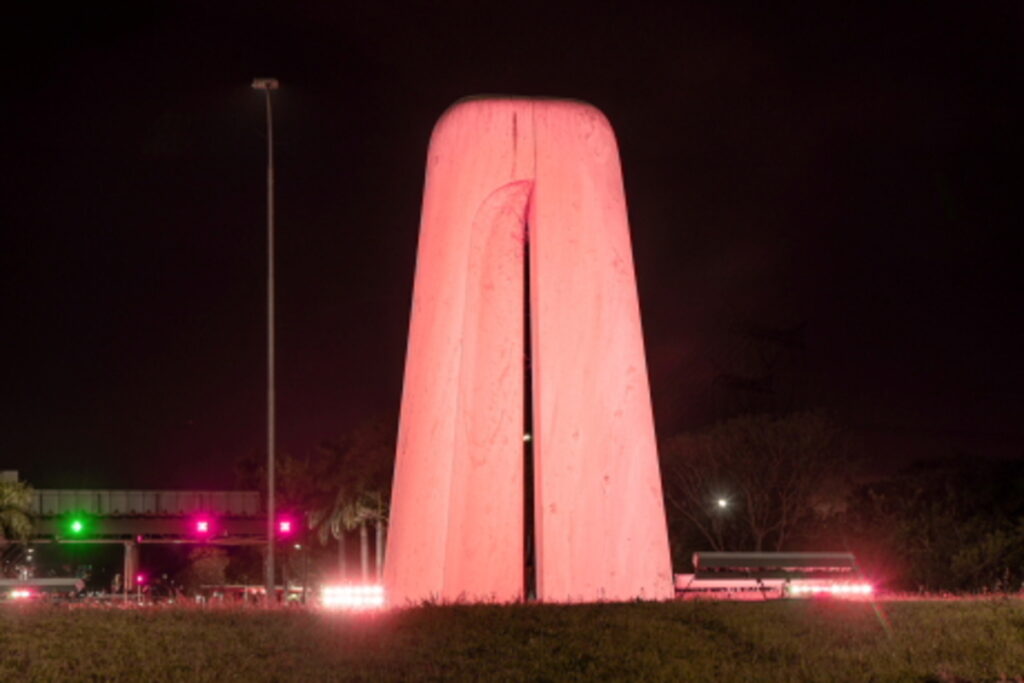 Itaipu adere ao Outubro Rosa e alerta para prevenção ao câncer de mama