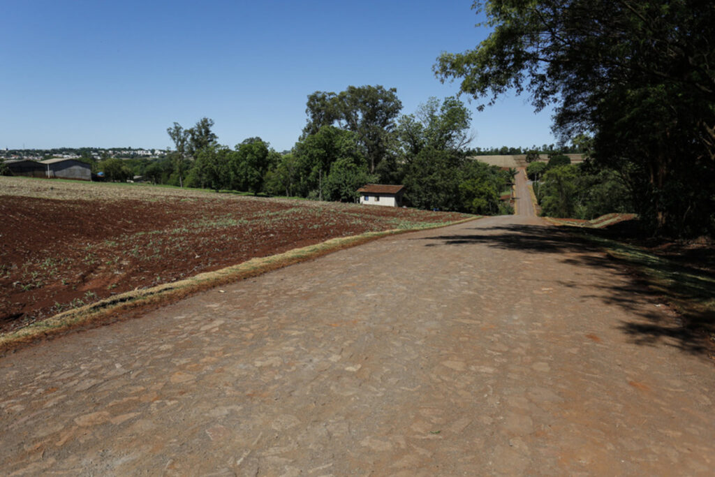 Pavimentação com bastidor inusitado transforma realidade de Palotina