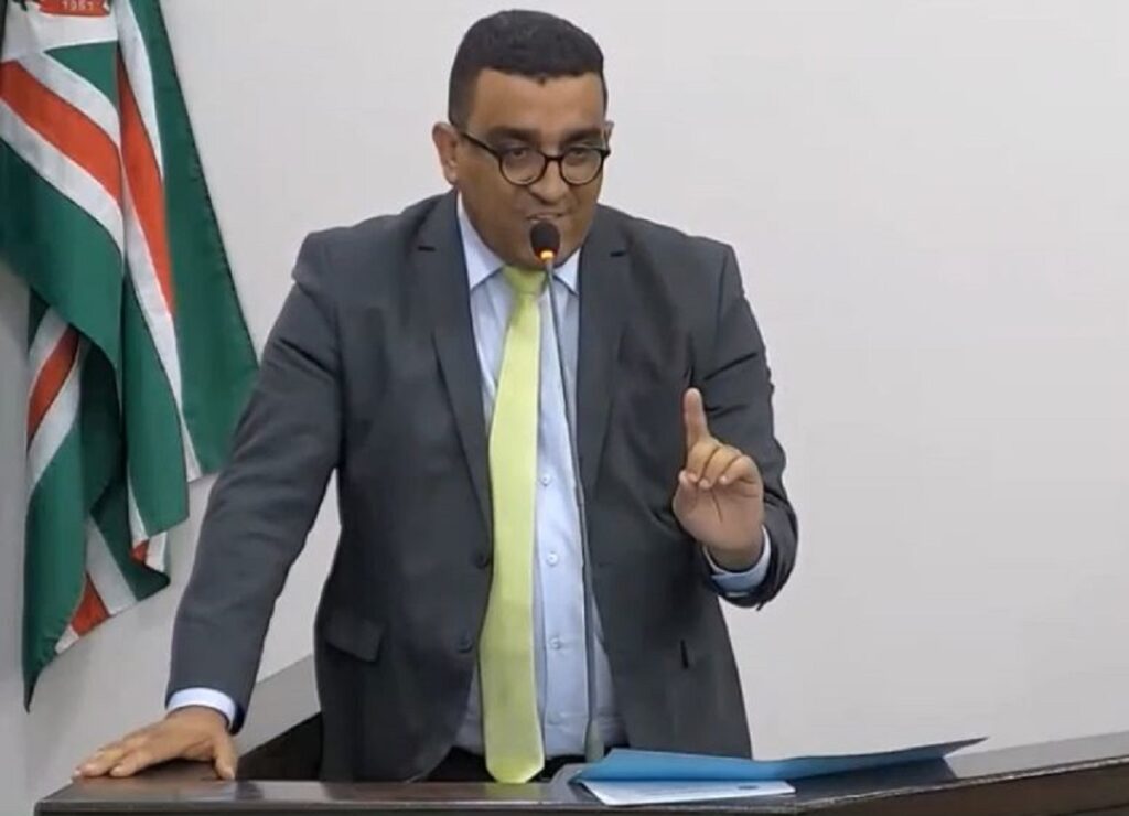Vereador Professor Oseias fala sobre o PSS não vai solucionar os problemas na educação de Toledo.