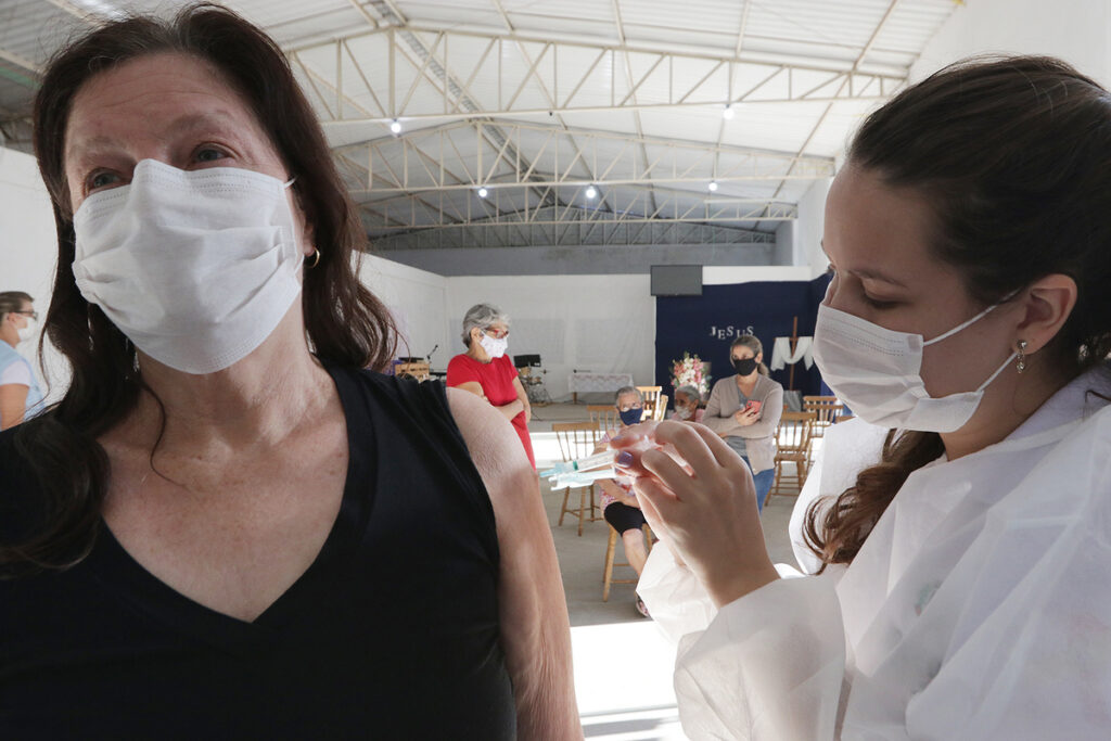 Covid-19: Vacinação no interior acontece na terça e quarta-feira