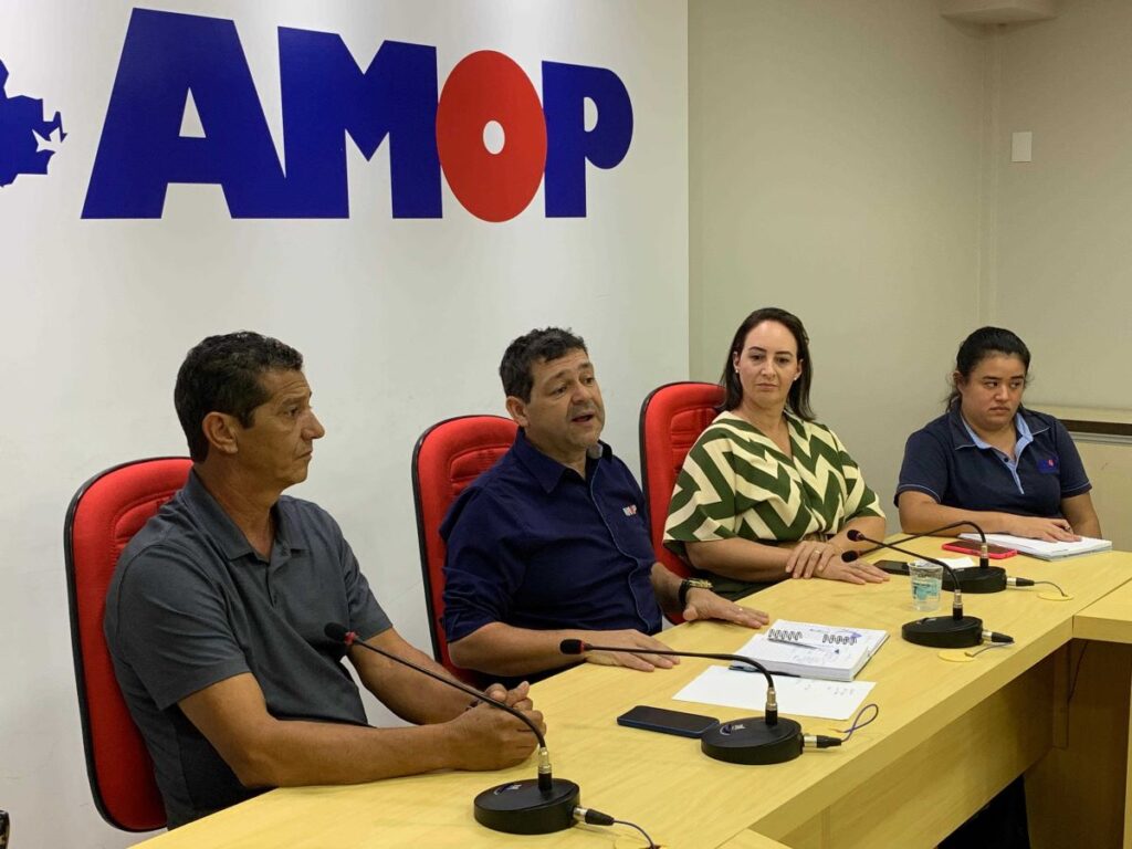 Em reunião na AMOP, secretarias de cultura definem datas e sedes do 19° FERMOP