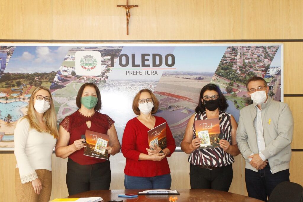 Aposentadoria de servidoras rende homenagens em ato realizado no Gabinete