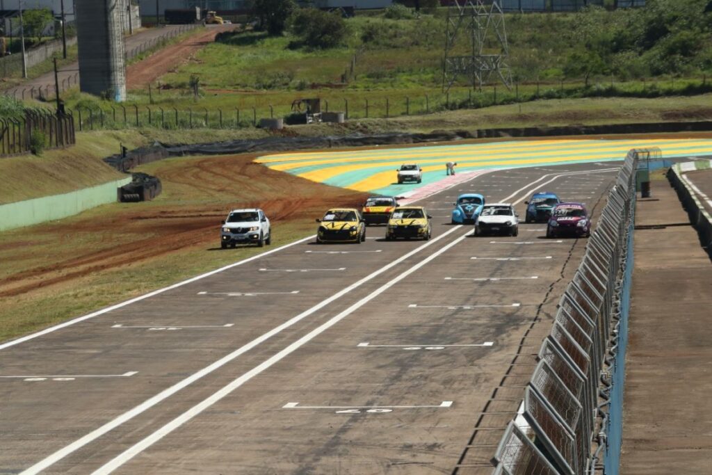 Com novo asfalto, Autódromo de Cascavel recebe competições no fim de semana