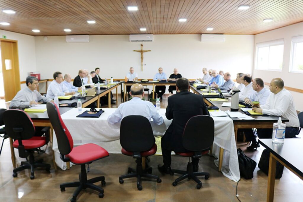 D. João Seneme participa da Assembleia dos Bispos do Paraná em Foz do Iguaçu, que começa amanhã (25)