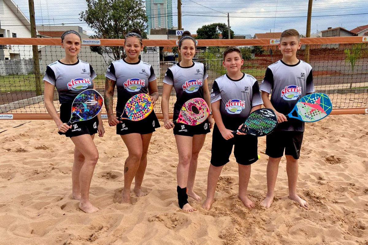 Evento marca lançamento dos novos uniformes do Team Sferriê/Coach Fábio Bento e de projeto social