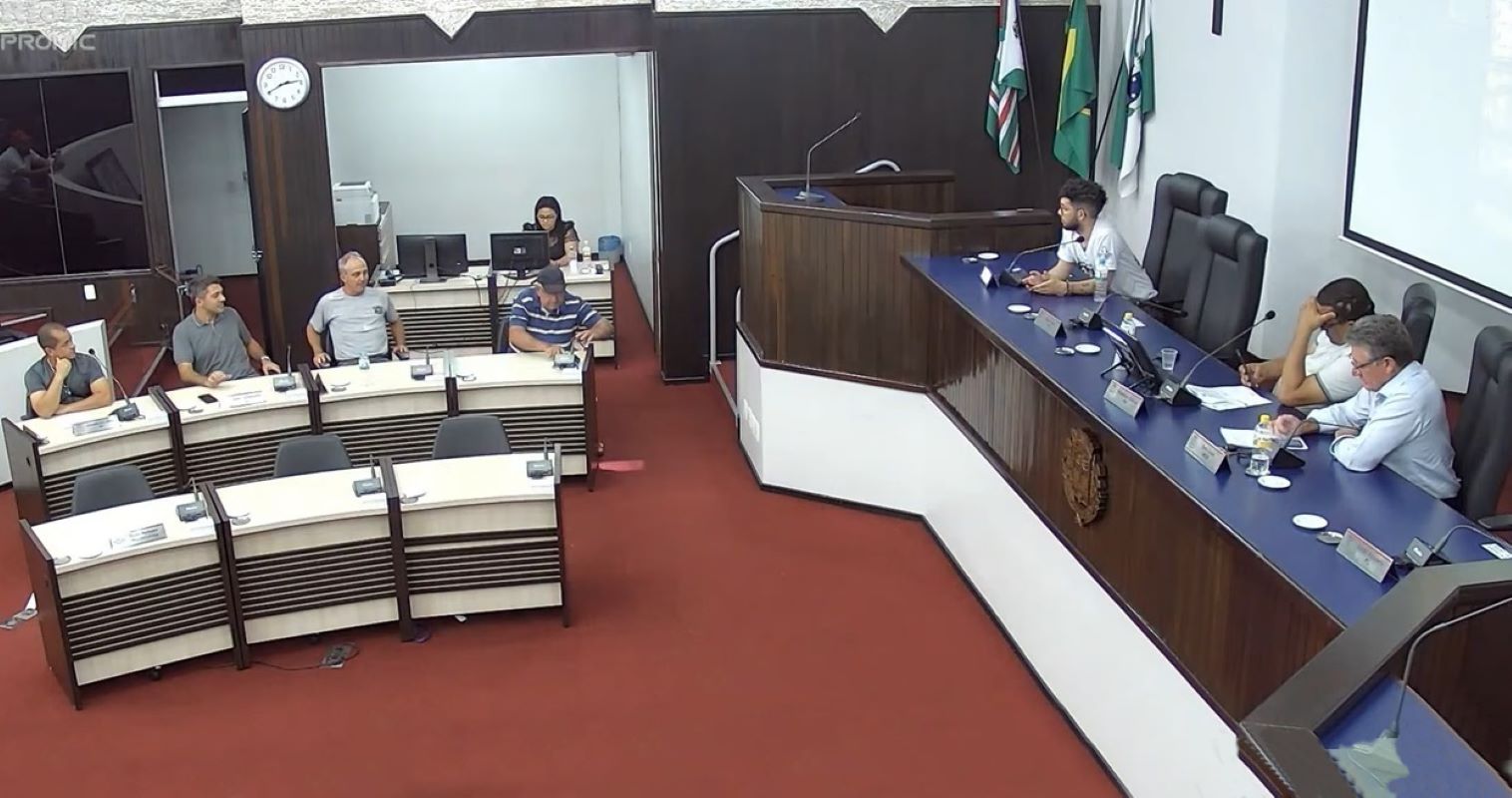 Audiência debate antigomobilismo e criação de data em Toledo