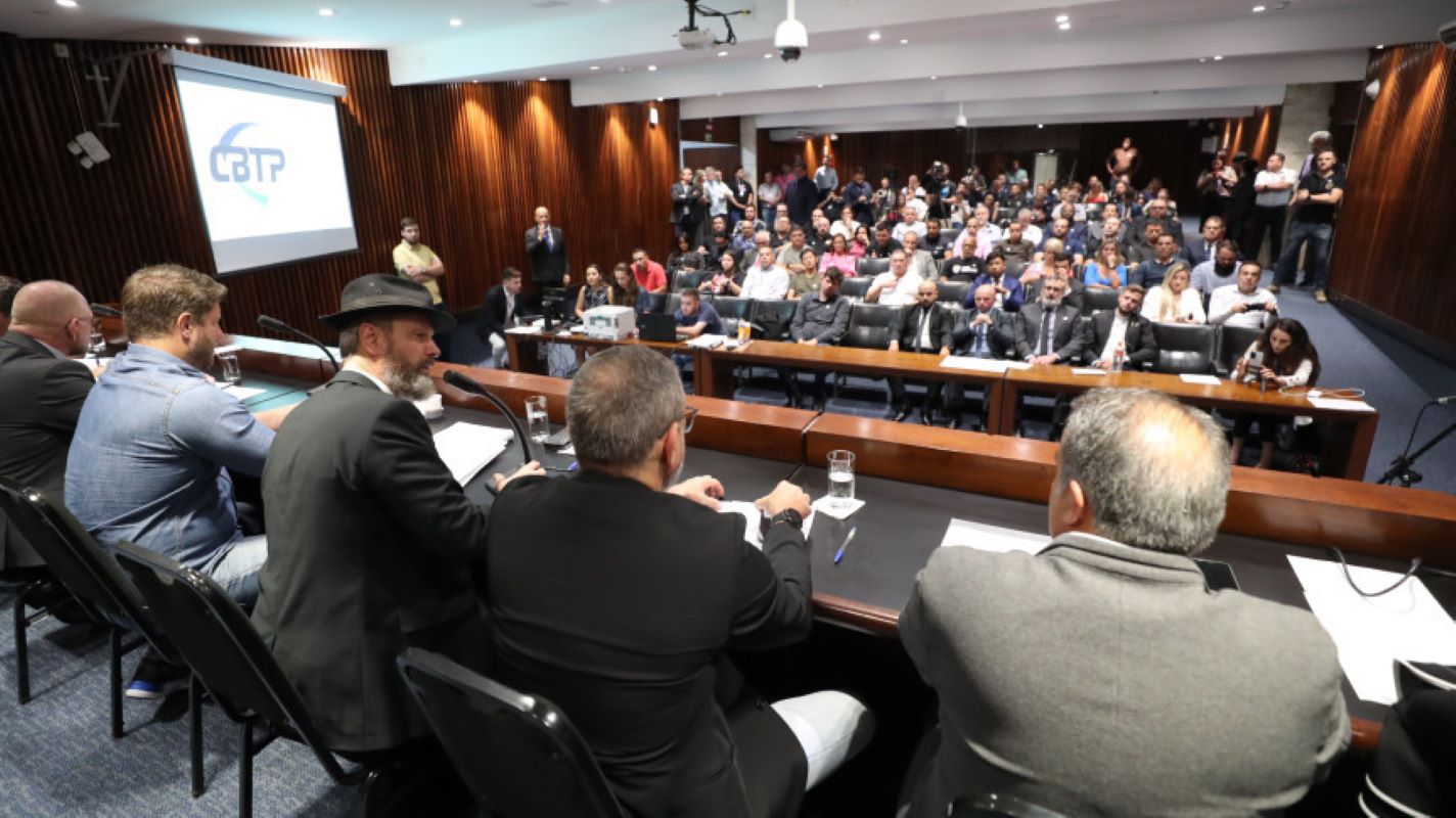 Audiência pública na Alep debate política federal de controle de armas