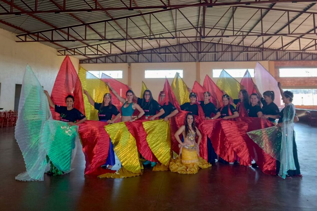“Aulão” de dança do ventre envolve mulheres de comunidades do interior de Toledo