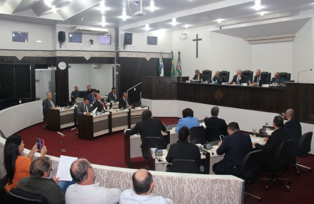 Edição em PDF, 19/04/2022 - Beto e Ademar comunicam intenção de doar reajuste ao Fundo Municipal de Saúde