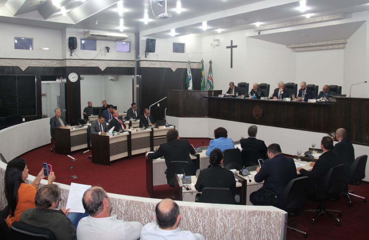 Edição em PDF, 19/04/2022 - Beto e Ademar comunicam intenção de doar reajuste ao Fundo Municipal de Saúde
