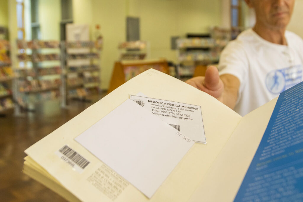 Biblioteca Pública: Cadastros, devolução e trocas de exemplares estão disponíveis