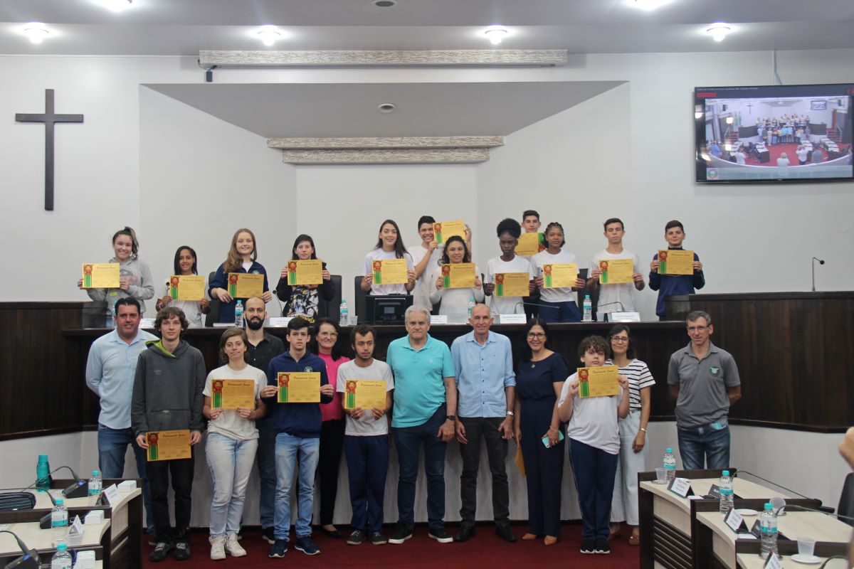 Em Toledo, Câmara Mirim realiza sessão ordinária e simula reunião de comissões