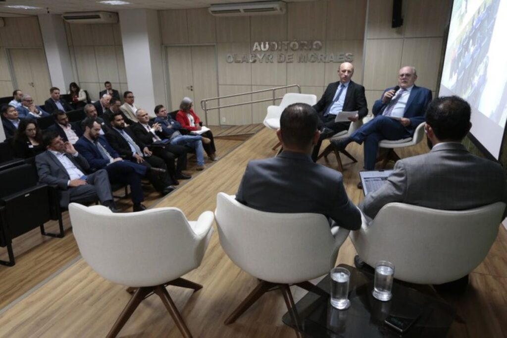 Câmaras Setoriais de Milho e Soja debatem perspectiva da safra de grãos