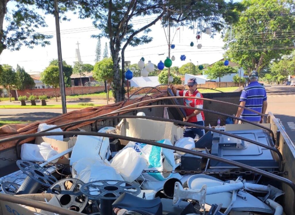 Campanha coleta 2,5 toneladas de lixo eletroeletrônico e de pneus em Maripá