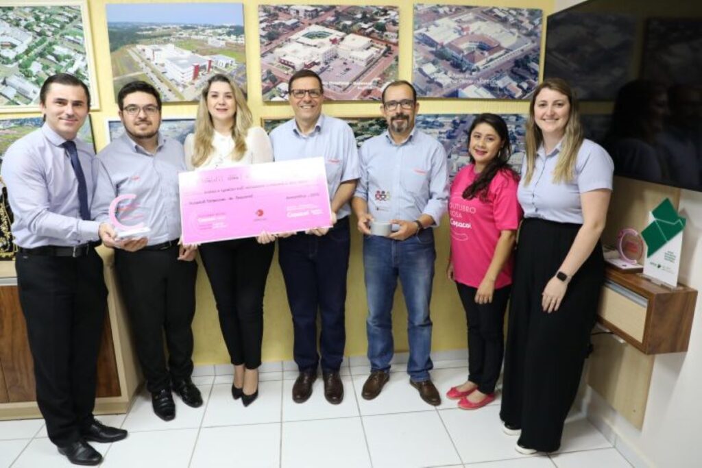 Copacol entrega cheques da Campanha Tilápia Outubro Rosa