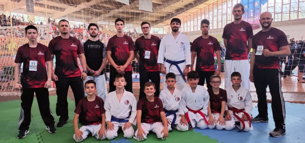 Toledo encerra sua participação no Paranaense de Karate com atletas campeões no geral