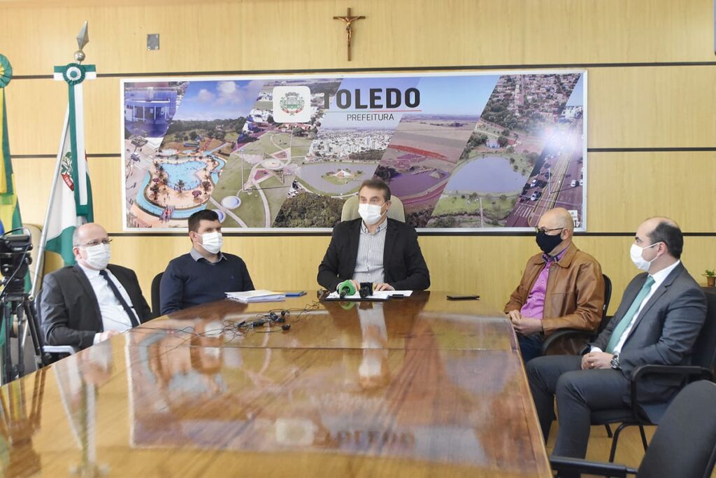 Prefeitura anuncia rompimento de contrato e nova licitação para iluminação pública