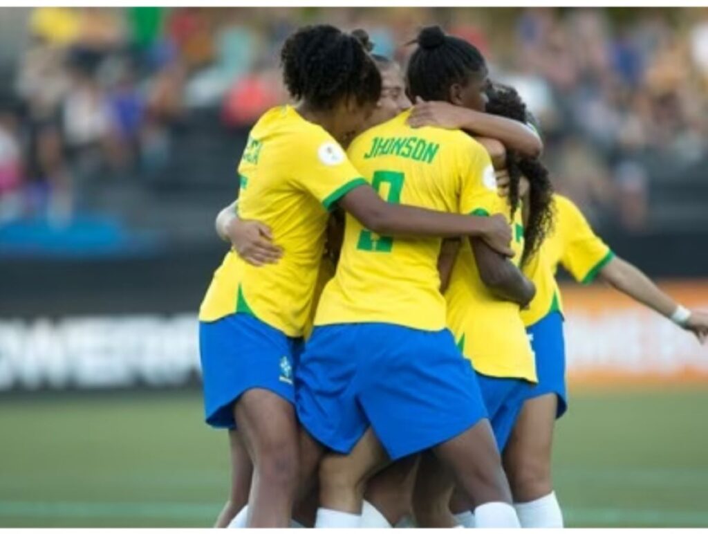 CAMPEÃ: Artilheira da Seleção Brasileira, Jhonson é recebida em Toledo nesta terça