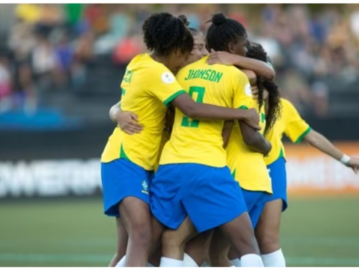 CAMPEÃ: Artilheira da Seleção Brasileira, Jhonson é recebida em Toledo nesta terça