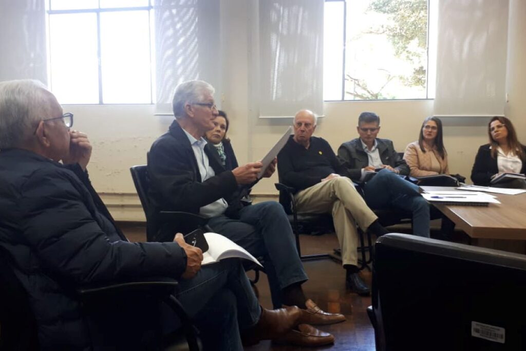 Conselho Estadual de Sanidade Agropecuária alerta sobre cuidados para a gripe aviária