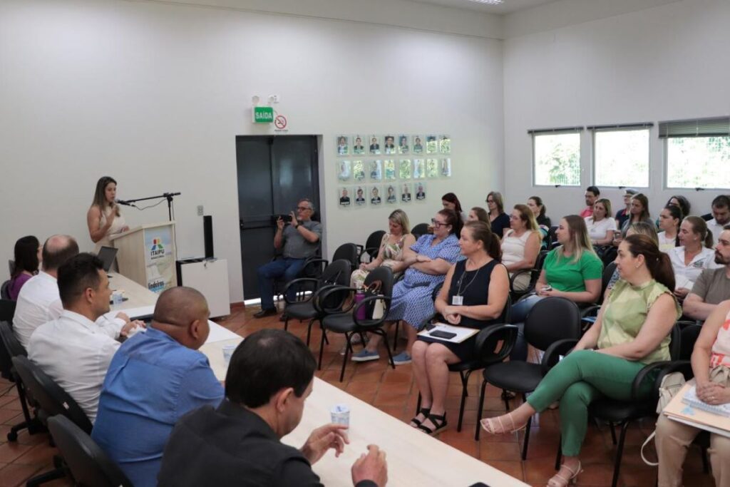 Lindeiros e Itaipu firmam convênio de quase R$ 24 milhões para o setor de educação