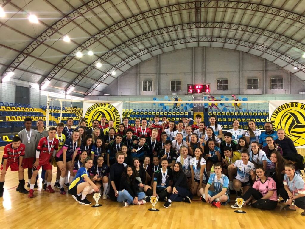 Maripá sedia primeira etapa da Copa Lindeiros de Voleibol e garante 2º lugar no masculino e feminino
