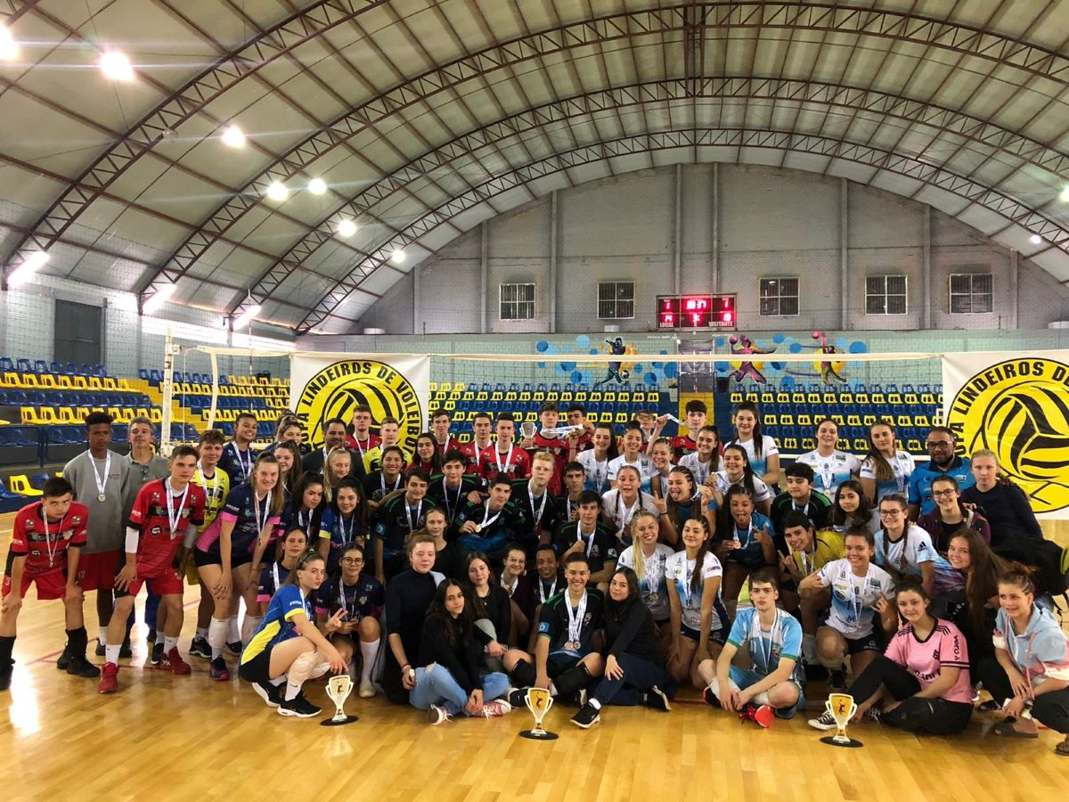 Maripá sedia primeira etapa da Copa Lindeiros de Voleibol e garante 2º lugar no masculino e feminino