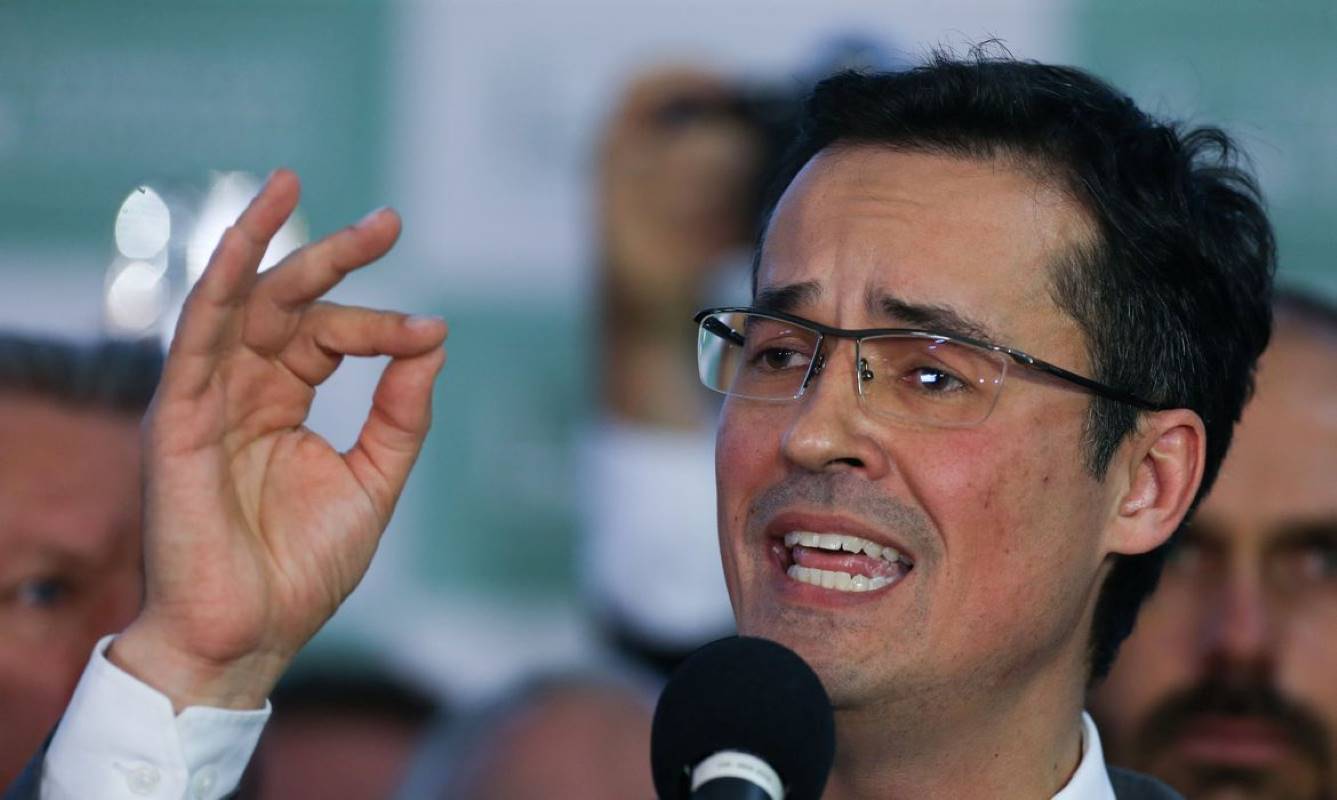 Deltan Dallagnol: “Fui cassado porque ousei enfrentar o sistema mais corrupto do mundo”; Paim, do PL, assume em seu lugar