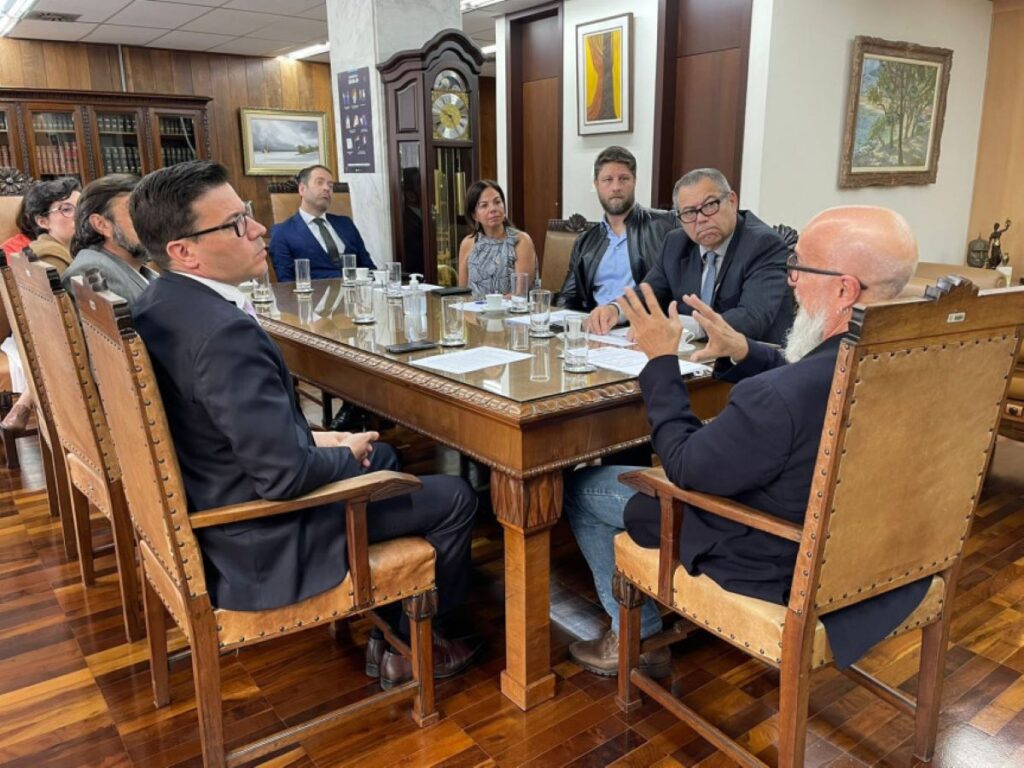 Deputados da Oposição alertam TCE-PR sobre irregularidades na privatização da Copel
