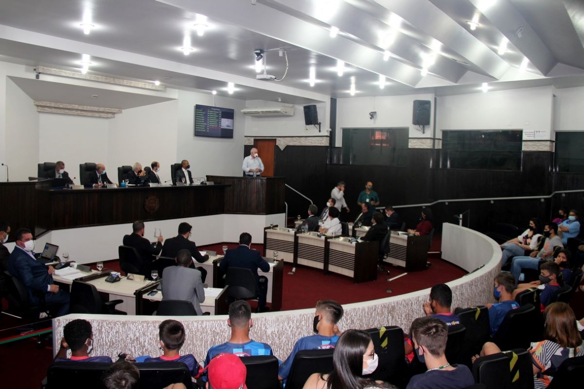 Na Câmara, Dr. Pedrotti fala da vacinação geral e da imunização da população entre 12 e 17 anos