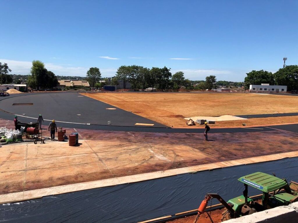 Complexo de Atletismo de Foz do Iguaçu ganha emborrachamento da pista